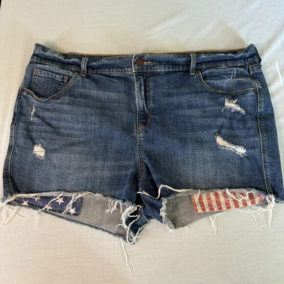 Distressed Boyfriend Old Navy American flag Shorts - Picture 2 of 5